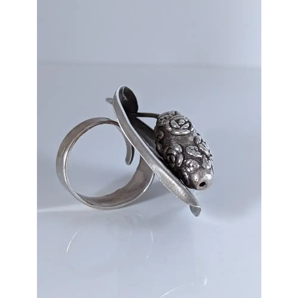Silver Steed Unique, Extravagant Leaf Rings with motive Flower Rings