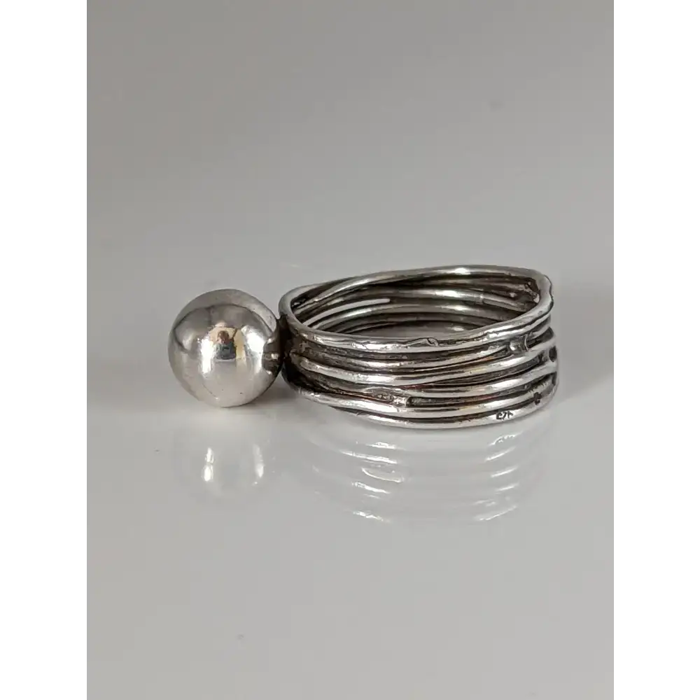 Silver Steed Silver Wired band with large Silver Ball G Rings