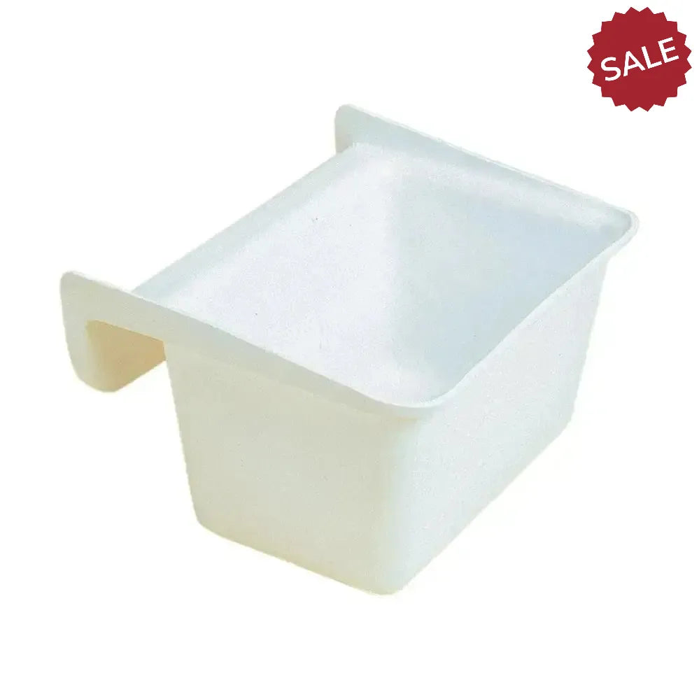 STUBBS Polyethylene Portable Manger (S5P) White Feed Mangers