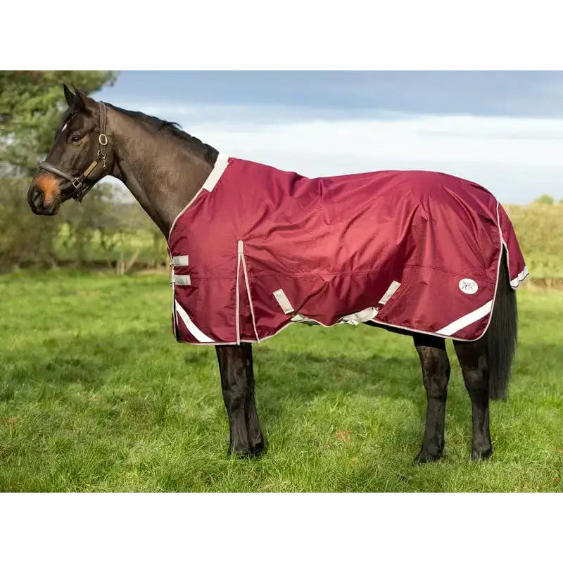 Maroon swish 450g ultimate heavyweight turnout rug with reflective strips safety and detachable neck in burgundy