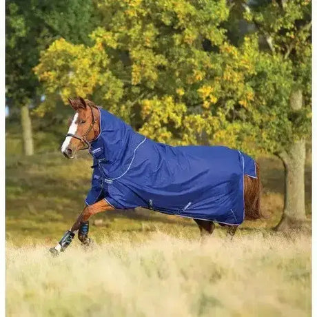 Blue amigo hero 900d polyester 200g turnout rug with white stitching and brand logo for durable horse protection