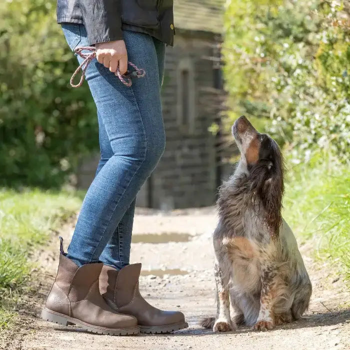 Brown leather bareback footwear quebec waterproof ankle boots with sturdy sole and stormproof wil-tex material