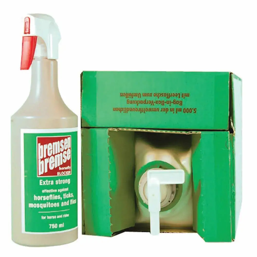 A 750 ml transparent bremsen long acting spray bottle with white nozzle and red trigger next to its green box packaging