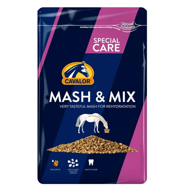 Cavalor mash & mix 1.5 kg pouch in navy and pink with golden-brown easily digestible flakes for equestrian rehydration