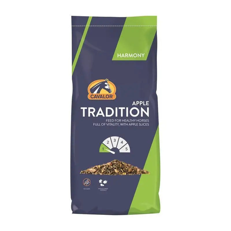 Cavalor tradition apple horse feed in dark blue and lime green bag with apple slices for vitality 20 kg pack