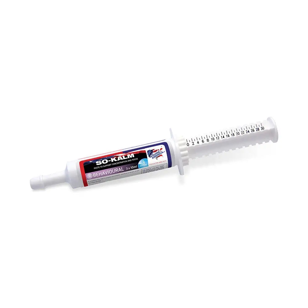 White plastic syringe with red and blue equine america branding containing soothe behavioral kalm paste settles x 3 doses