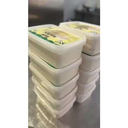 Farmer Toms Ice Cream 1 Litre Tubs Clotted Cream Vanilla dairy