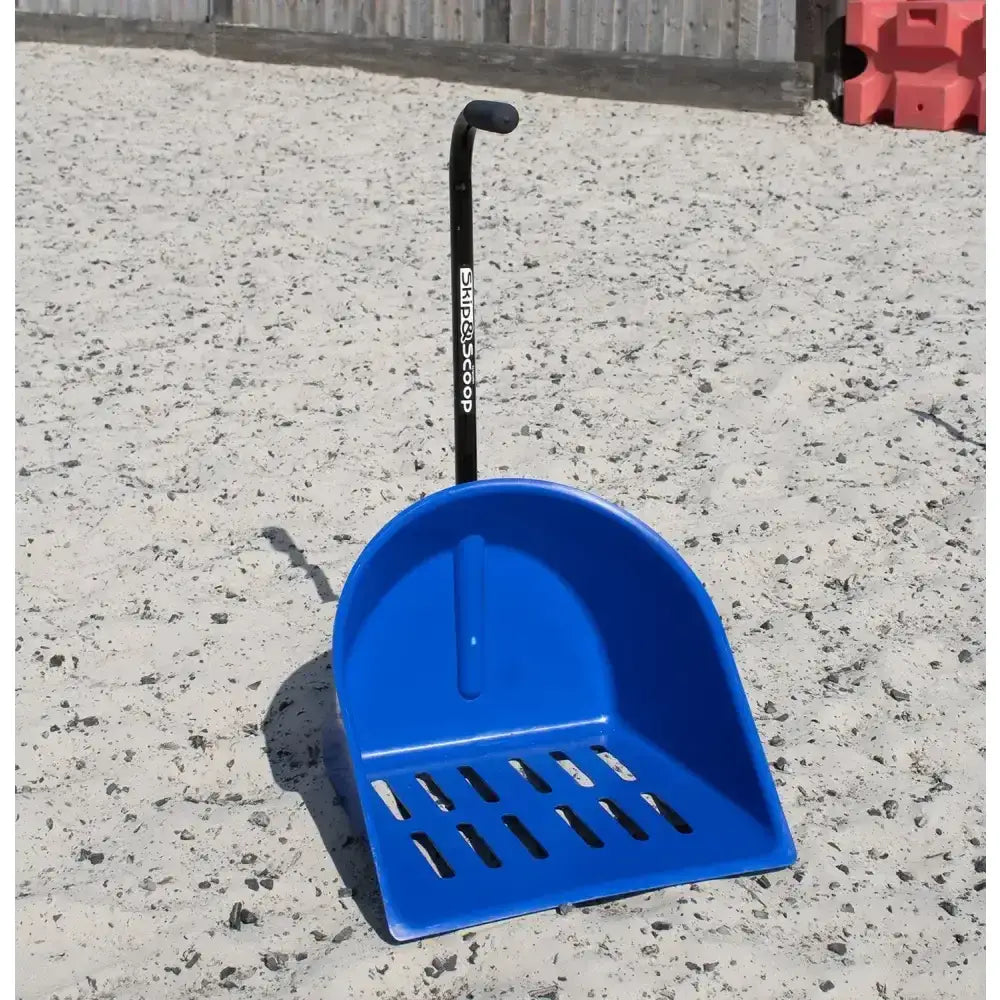 Blue plastic scoop shaker skip with black handle branded fynalite skip for easy pet litter cleaning