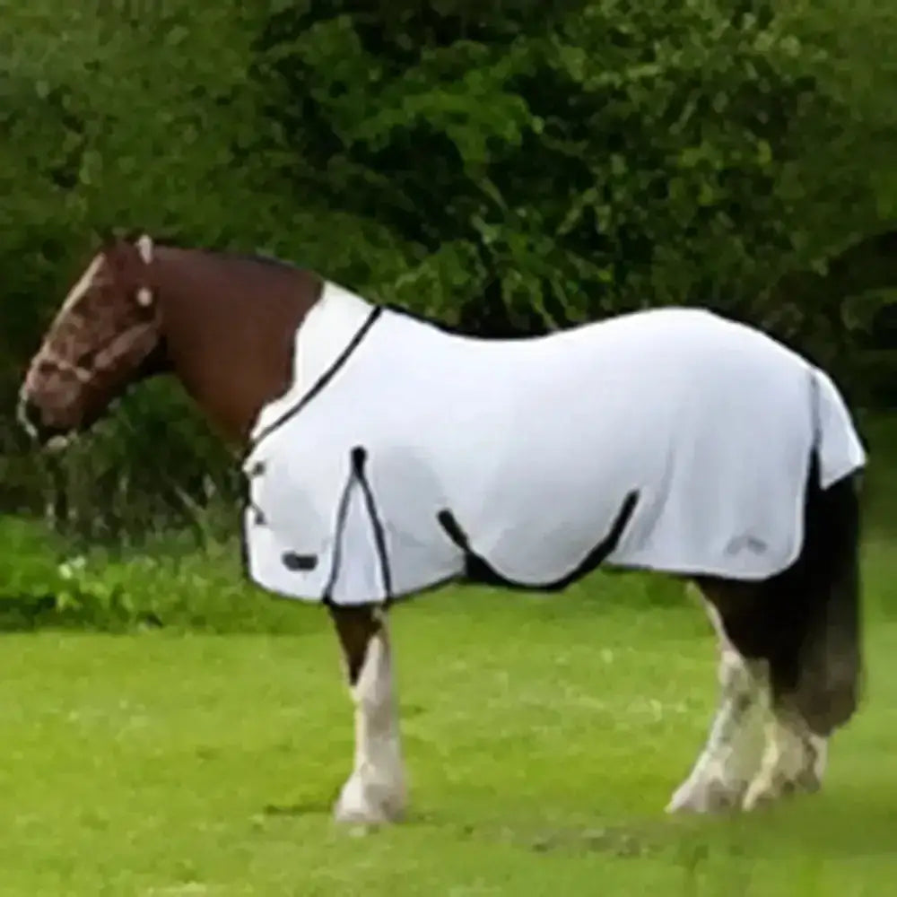 White gallop dual fly rug with black trim and adjustable straps made of breathable denier for comfort and protection