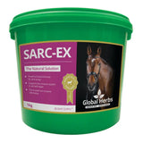Green plastic bucket with 1kg global herbs sarcex horse supplement featuring 25ml level scoops and antioxidant herbs