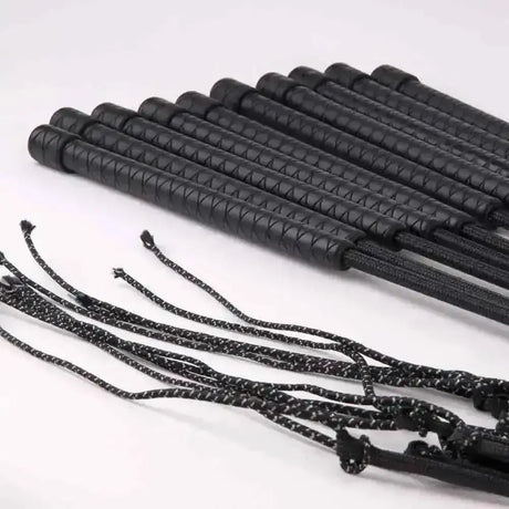 Black leather harlequin lunge whips pack of 10 with textured grips and braided rope tails for quality lunge whip use