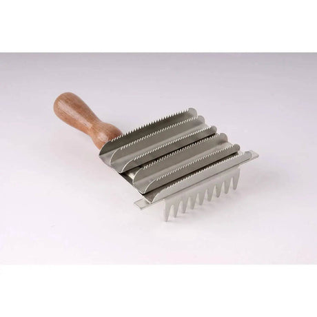 Harlequin Metal Curry Comb Rhinegold Brushes & Combs Barnstaple Equestrian Supplies