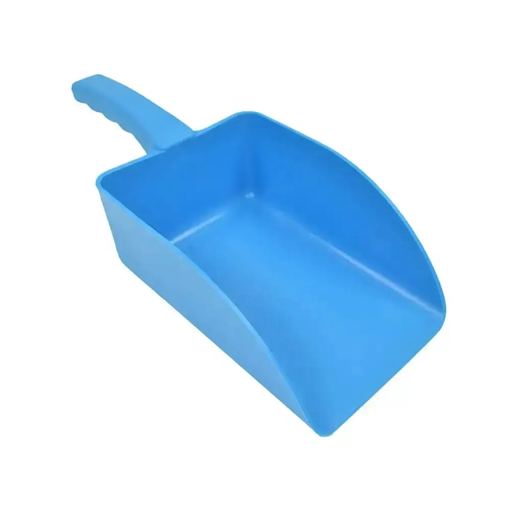 Blue plastic harold moore medium horse feed scoop with molded handle and curved scoop for easy feeding