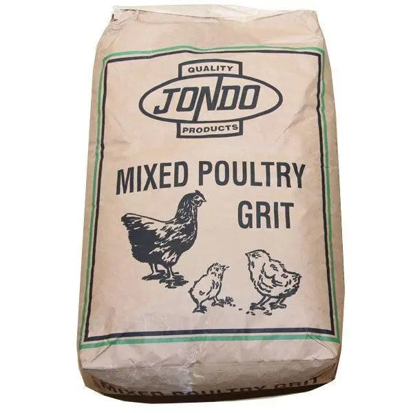 A beige paper sack of jondo mixed poultry grit 25 kg with black green label and chicken illustrations
