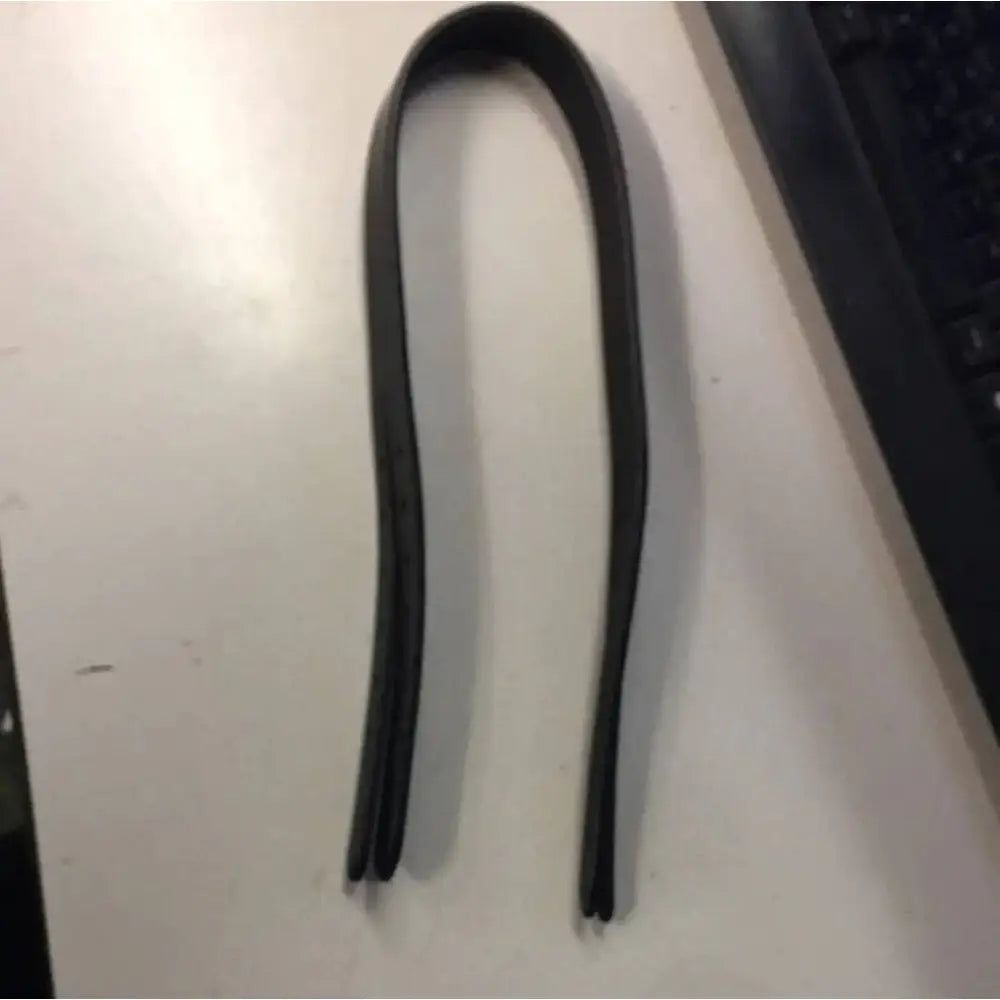 Black leather head piece brown pony strap with smooth slightly curved design for a stylish leather head piece brown look