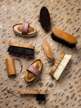 LeMieux Artisan Flick Brush Brown Brown Dandy Brushes