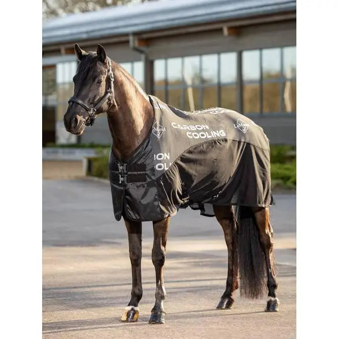 Black lemieux carbon cooler horse blanket with nanofibre carbon technology for regulating muscle temperature