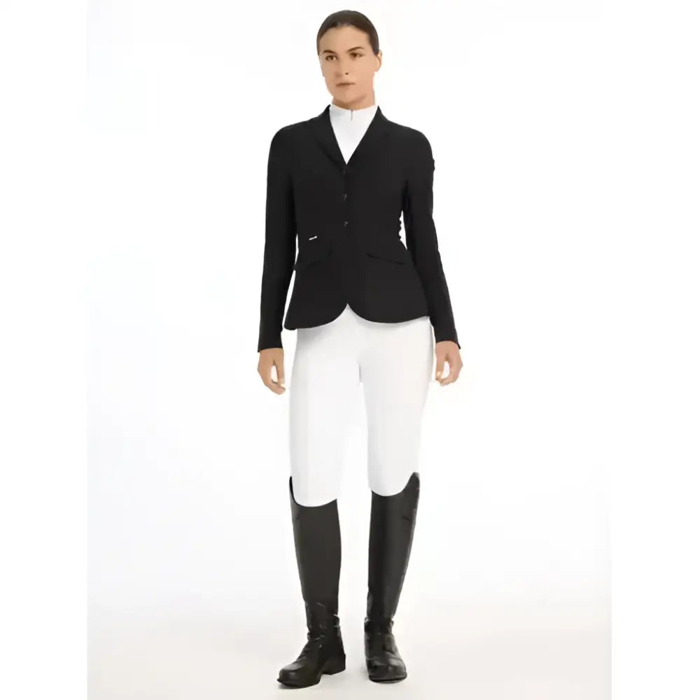 Black lemieux dynamiqué fitted equestrian jacket with three buttons flap pockets designed for competition performance and ultimate breathability