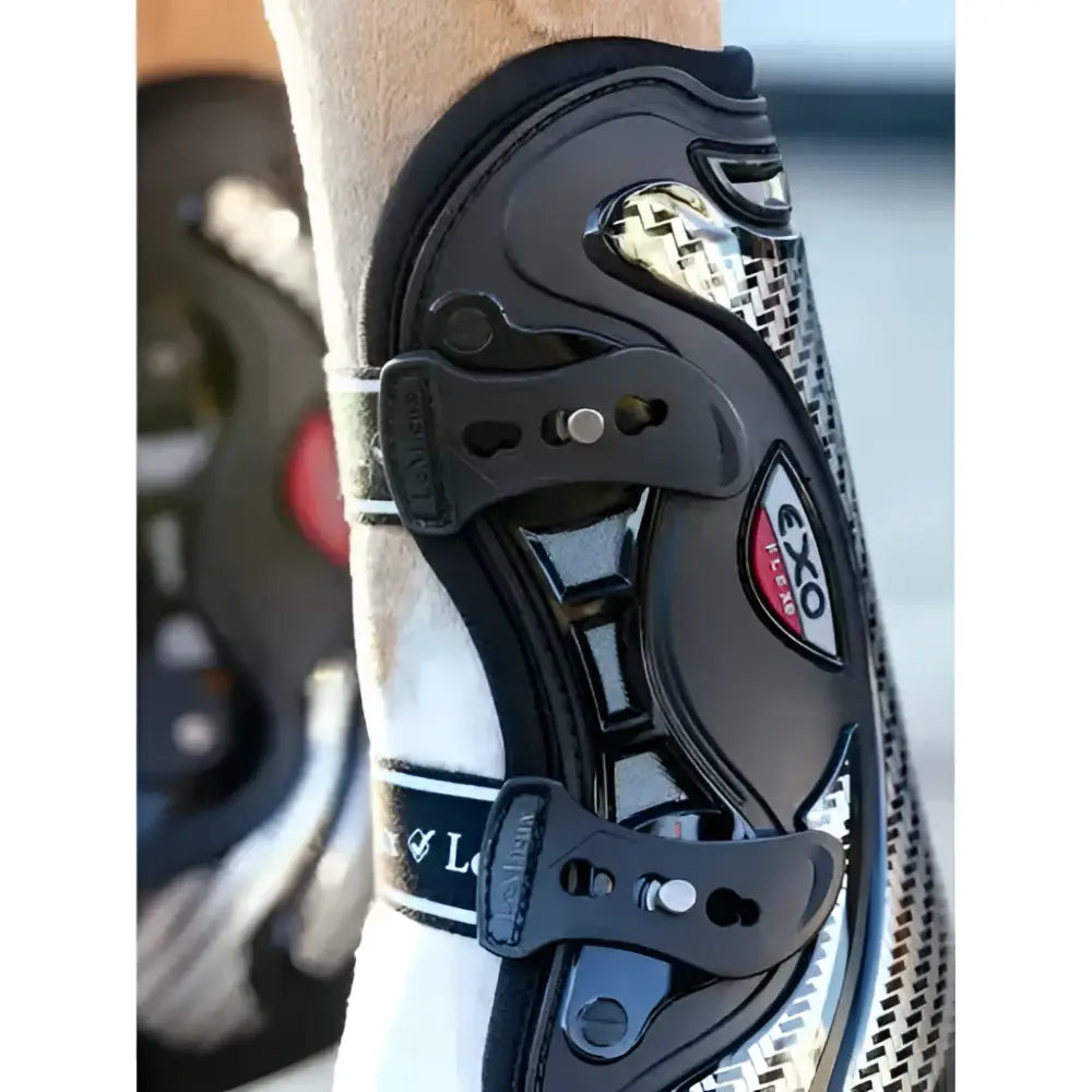Lemieux exo-flex® tendon performance horse boot in black silver with carbon fiber pattern expertly designed fusion hoof protector