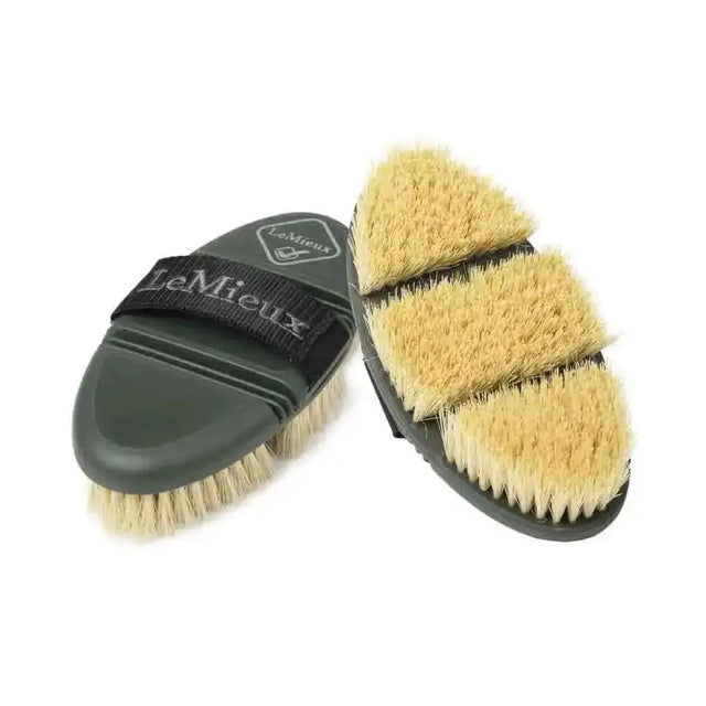 LeMieux Flexi Scrubbing Brush Oak Oak Green Brushes & Combs Barnstaple Equestrian Supplies