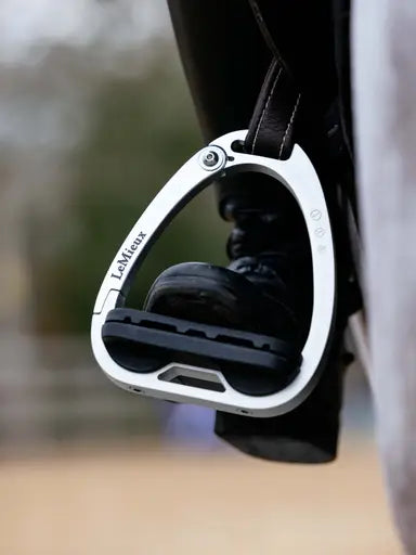 LeMieux Junior Vector Balance Stirrup Aluminium One Size Aluminium Safety Stirrups