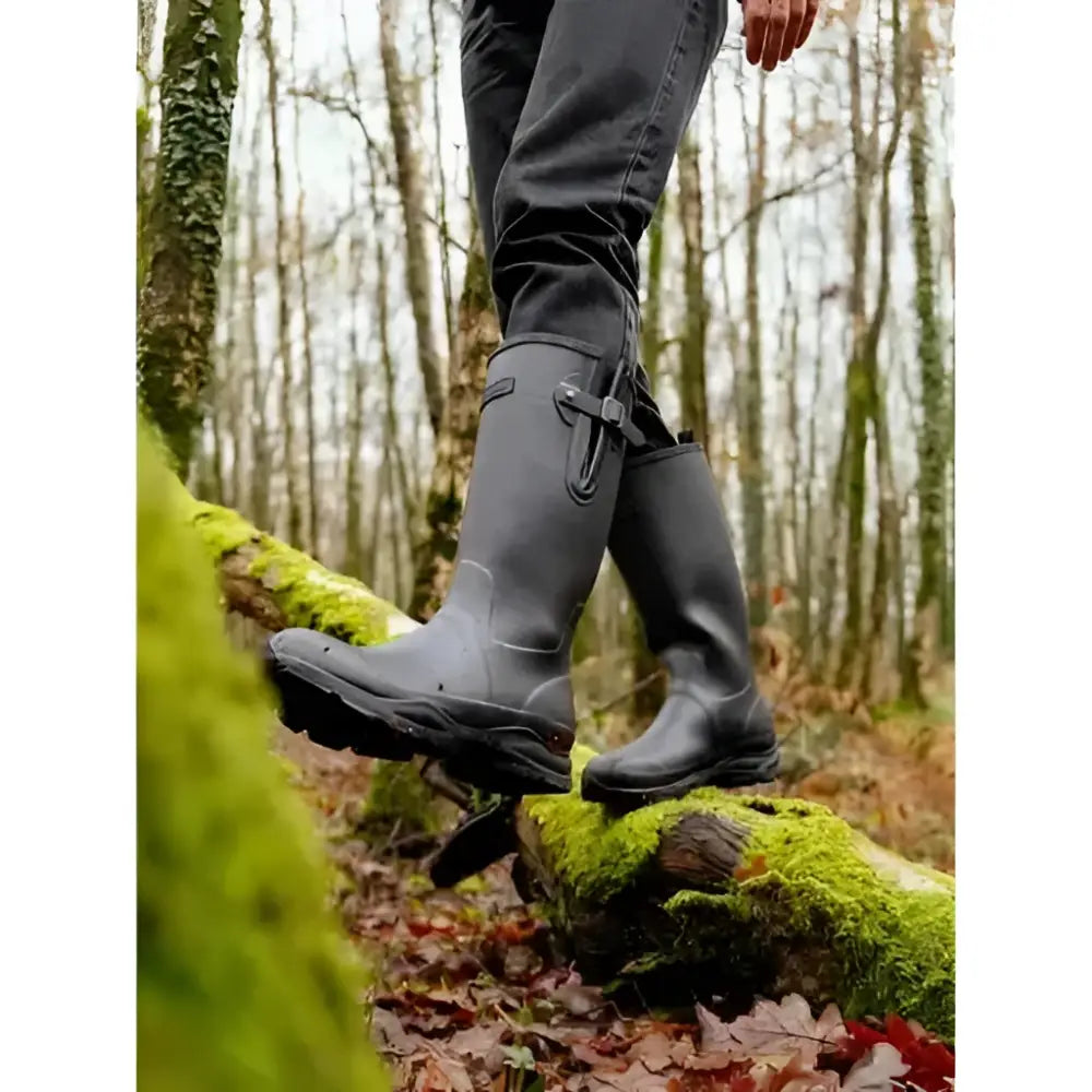 Lemieux mens stride wellington boots black rubber wellie with sturdy tread and side buckle straps for rugged use