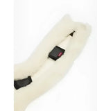 Cream-colored sheepskin le mieux merino+ anatomic jumping girth cover natural with black straps and red logo tag