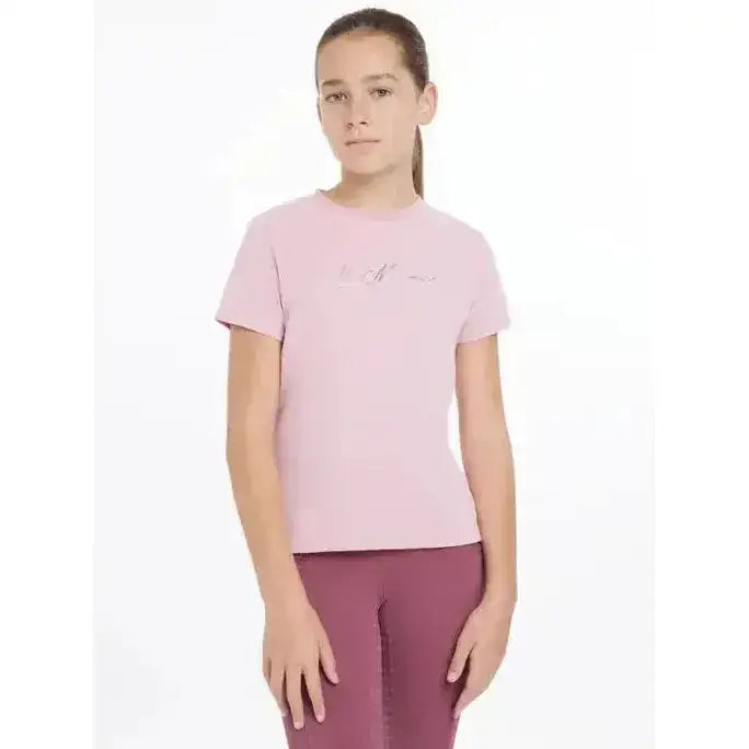 A soft pink lemieux young rider arianna t-shirt with short sleeves and a subtle signature lemieux autograph embroidered logo