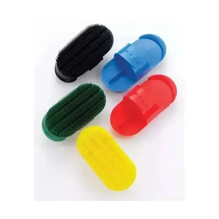 Set of five lincoln large plastic curry combs with colorful plastic handles and dense bristles ideal for grooming