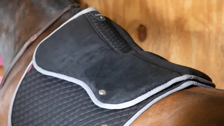 LeMieux Wither Relief Memory Foam Half Pad Black Medium Black Half Pads