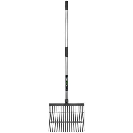 Perry Equestrian Bedding & Shavings Fork Black Forks