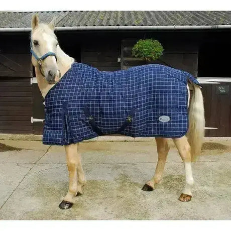 Blue plaid rhinegold denver stable rug with medium weight 200gm quilted design and adjustable straps for horses