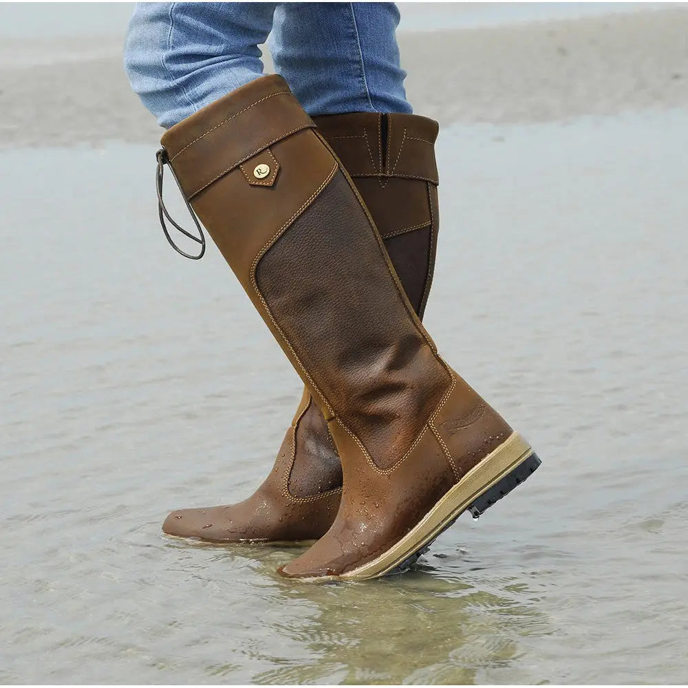 Rhinegold elite vermont leather country boots in water