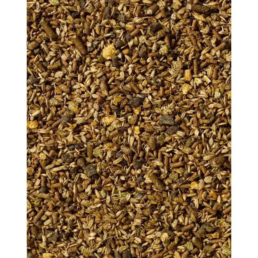 Brown and golden saracen stud mix pellets with chopped grains featuring a buffered mineral complex for multipurpose use