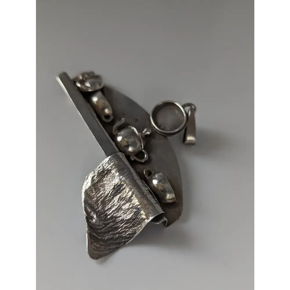 Silver Steed A Cat's Shelf Silver Pendant Pendant