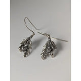Silver steed acorn silver leaf shaped oak leave dropped earrings with intricate detailing and polished metallic finish