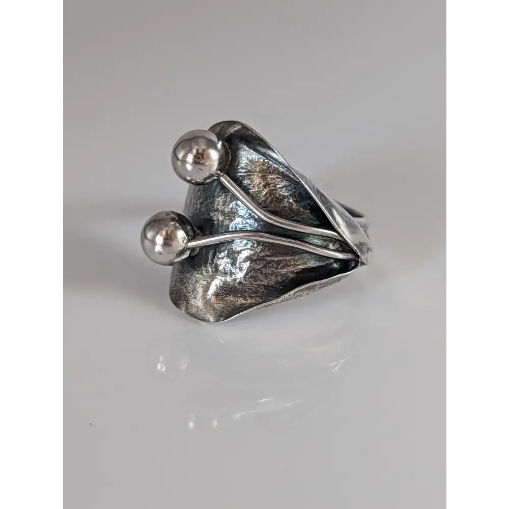 Silver Steed Big Leaf with Ornament Silver Ring Large Long Buds Rings