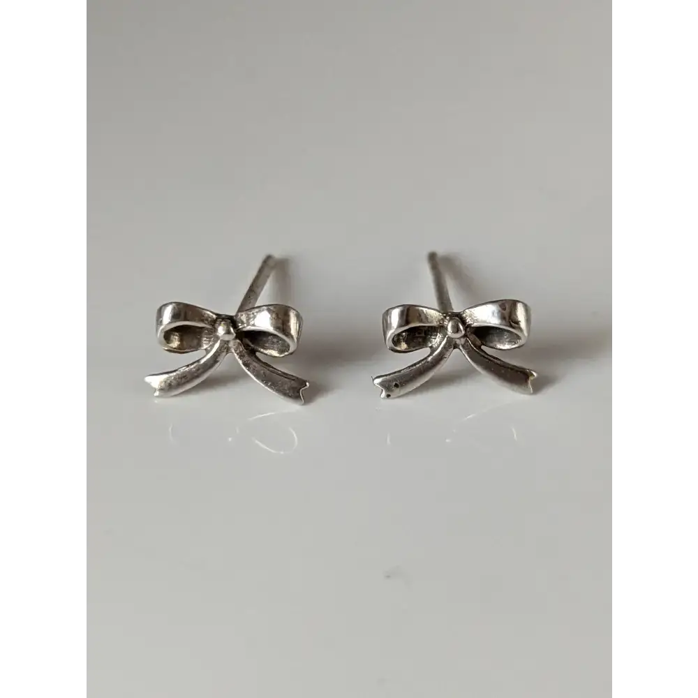 Silver Steed Bow Stud Earrings Earrings