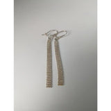 Silver steed curtain silver chain-link curtain dropped earrings with sleek elongated design for stylish wear