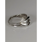 Silver Steed Delicate Silver Leaves ring with Silver Buds G Rings