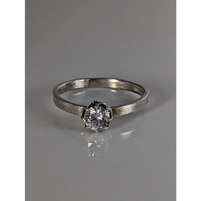 Silver Steed Delicate , unique silver zirconia ring G Rings