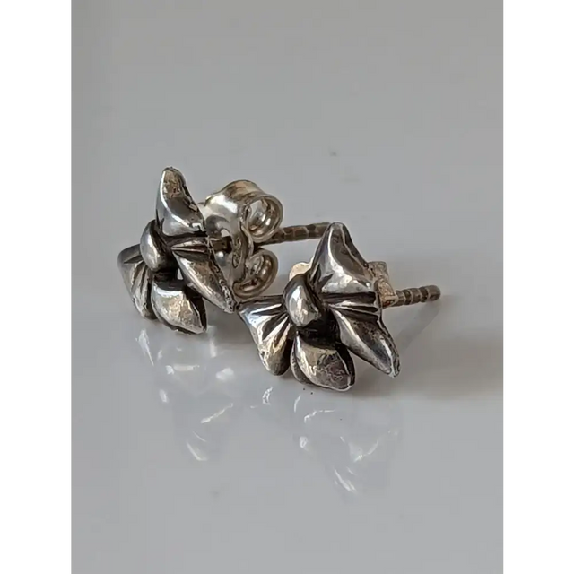 Silver Steed Detailed Bow Stud Earrings Earrings