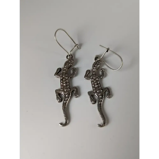 Silver Steed Detailed Lizard Silver Dropped Earrings Earrings