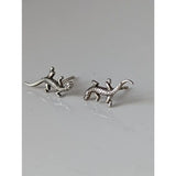 Silver steed detailed lizard stud earrings in silver with textured scales and polished metallic finish