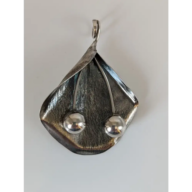 Silver Steed Extravagant Leaf & Stems Silver Pendant Gold Pendant