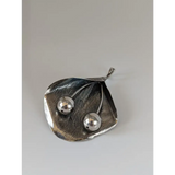 Silver Steed Extravagant Leaf & Stems Silver Pendant Round Pendant