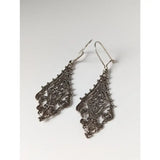 Silver steed filigree crest dropped earrings in silver with intricate floral and geometric patterns
