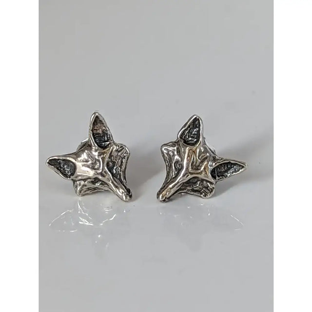 Silver steed fox head stud earrings with textured handcrafted detailing in shiny silver fox head stud design