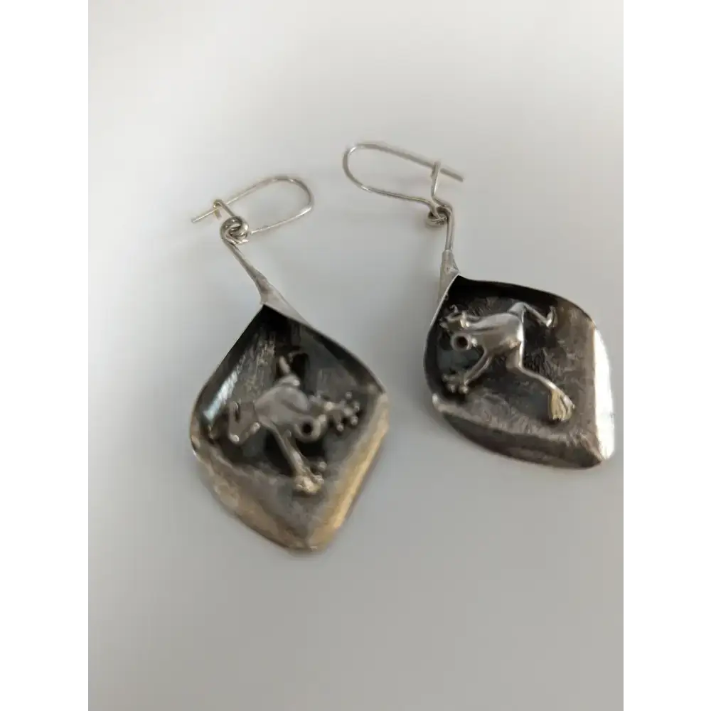 Silver Steed Frog on a Leaf Dangling Earrings Earrings