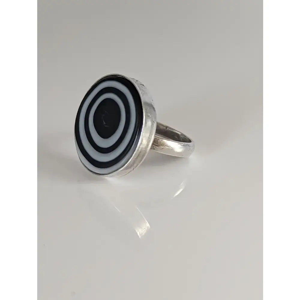 Silver steed large sterling silver white mass ring with a unique black and white concentric circle design